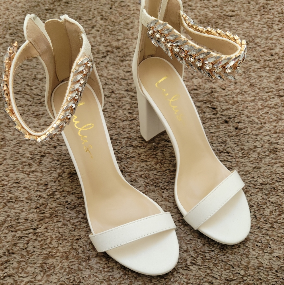 Lulus white heels